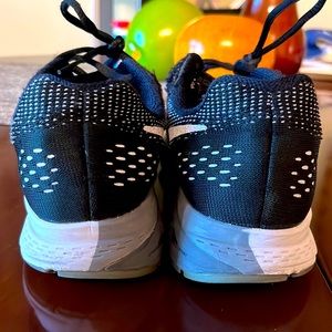 Nike Black and White Women's Sneakers